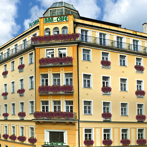 Hotel Flora